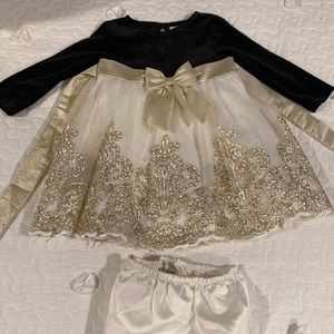 Girls size 24 mo, formal winter dress